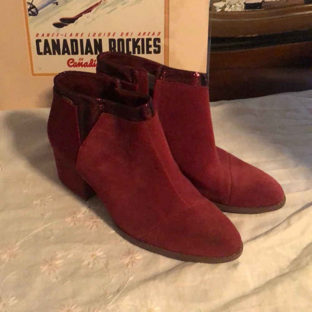 Tom’s Lauren Booties